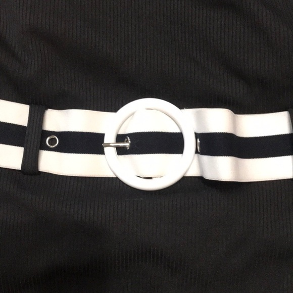 Forever 21+ belted one piece swimsuit - Picture 3 of 7